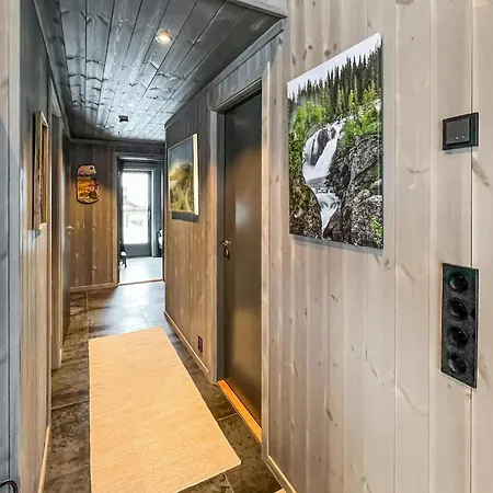3 Bedroom Beautiful In Apartmán Gol